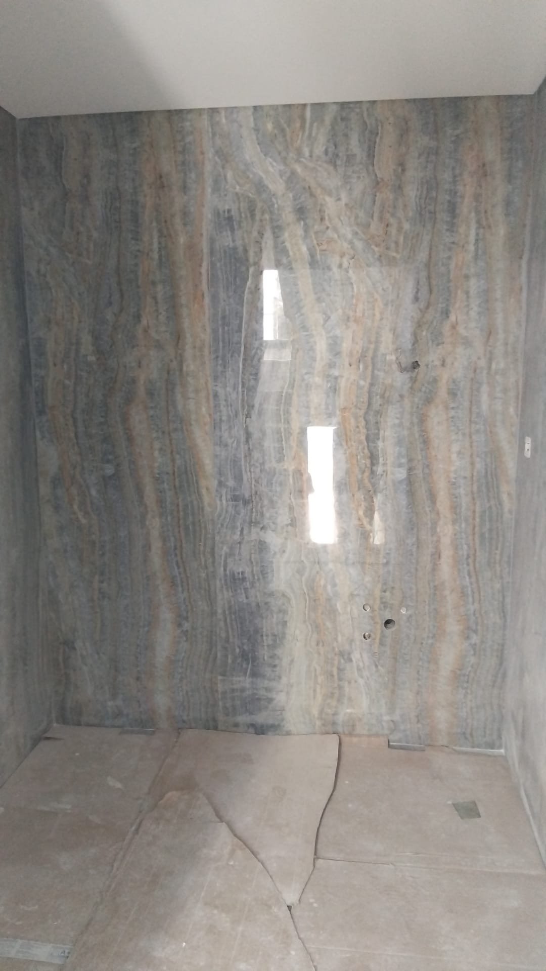 Instalação de pedras de grande formato